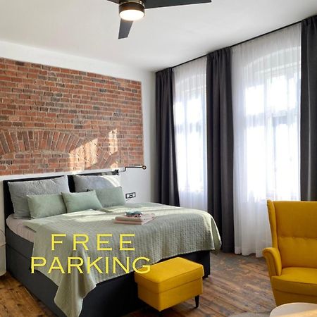 Four Rooms Carlsbad Authentic Карловы Вары Экстерьер фото