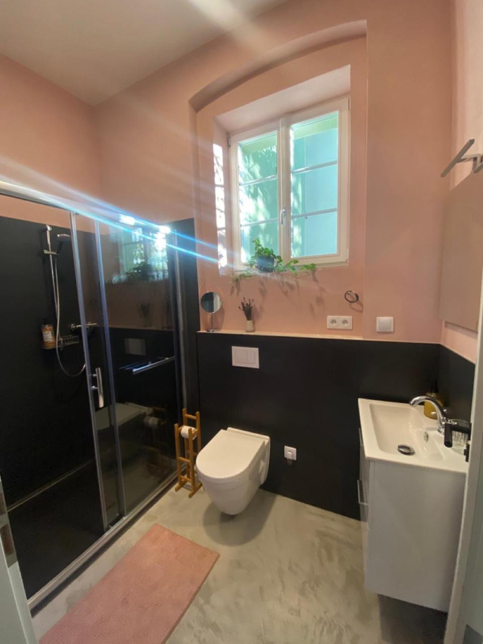Four Rooms Carlsbad Authentic Карловы Вары Экстерьер фото